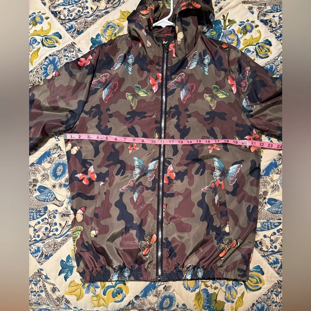 Butterfly Print Camouflage Windbreaker Jacket, Women’s Size Medium - Picture 4 of 7